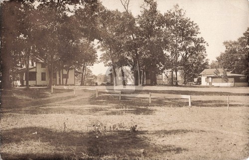 Cabins wolf lake - at,